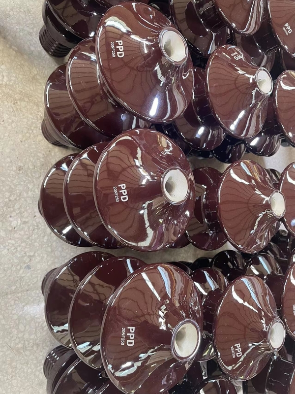 20NF250 Brązowa szkliwiona porcelana C-110 Izolator tulei transformatora OEM Dostępny