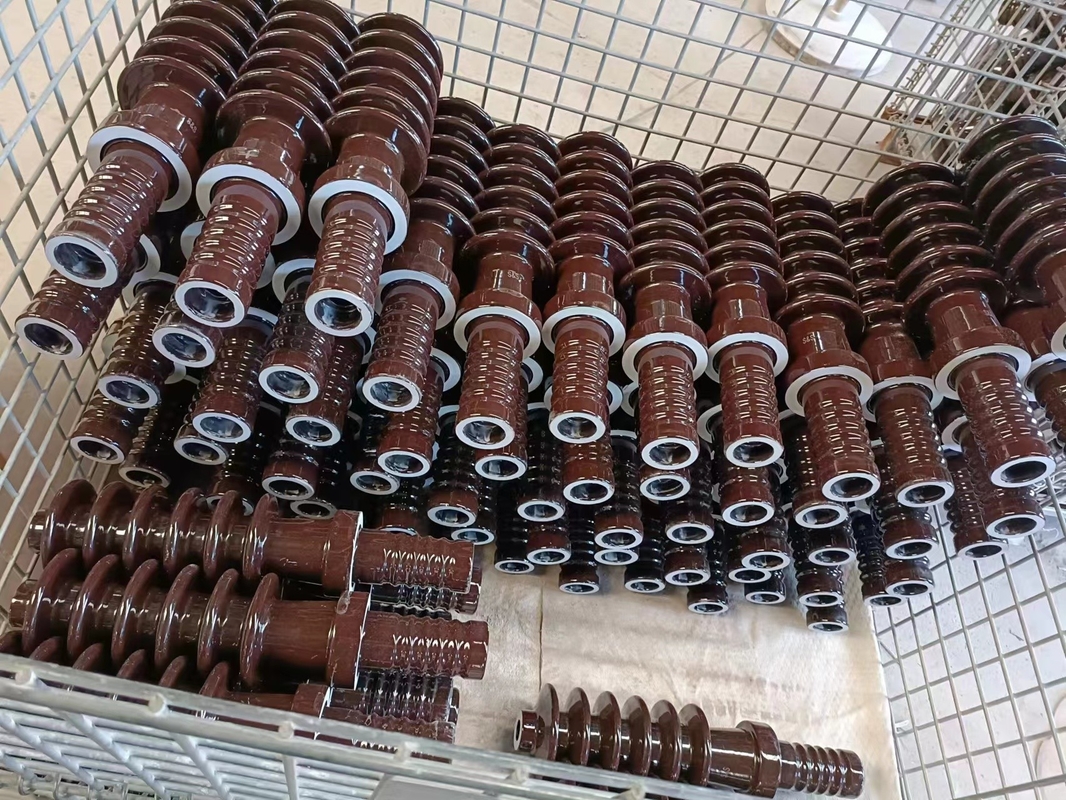Tuleja porcelanowa transformatora standardowego IEC 150 kV Impulsowe napięcie wytrzymywane