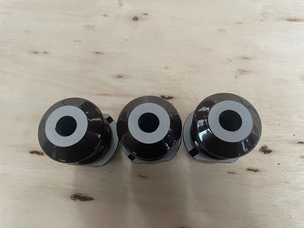 Dostępna jest tuleja porcelanowa transformatora DIN Standard 1-630A OEM