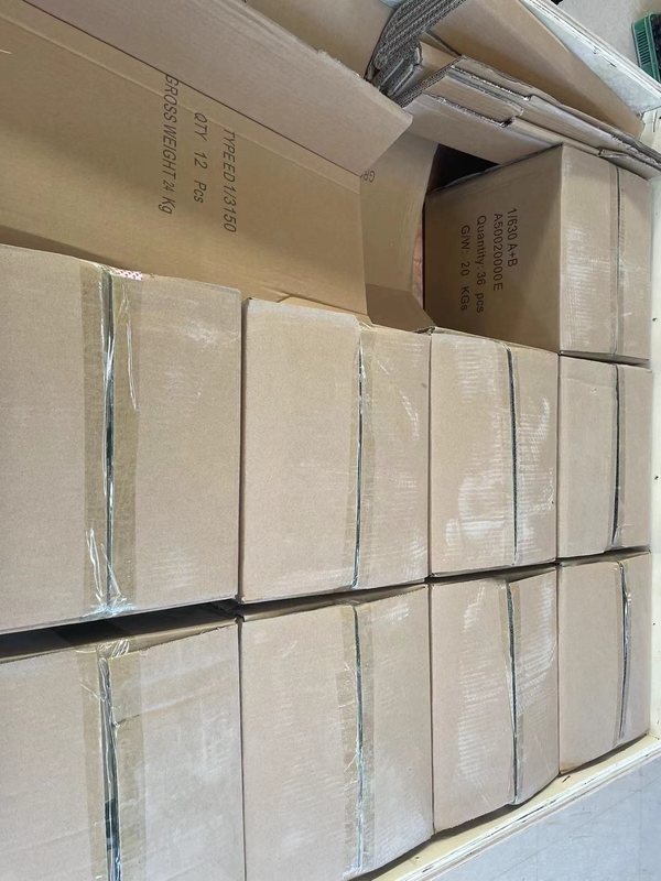 Dostępna jest tuleja porcelanowa transformatora DIN Standard 1-630A OEM