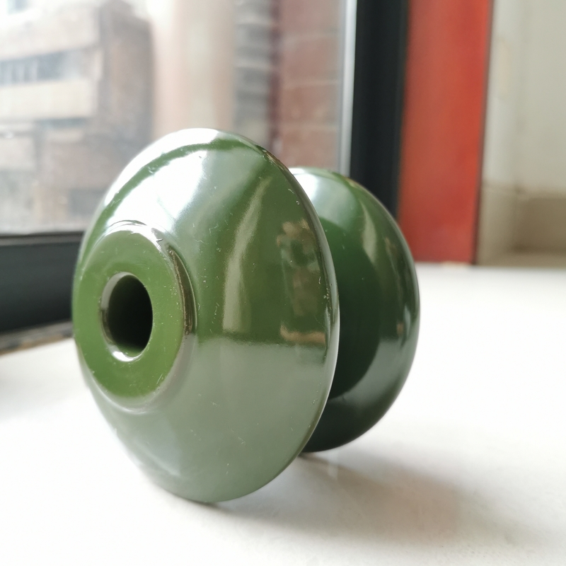 Standardowe izolatory szpuli porcelanowej OEM 1.5KV IEC