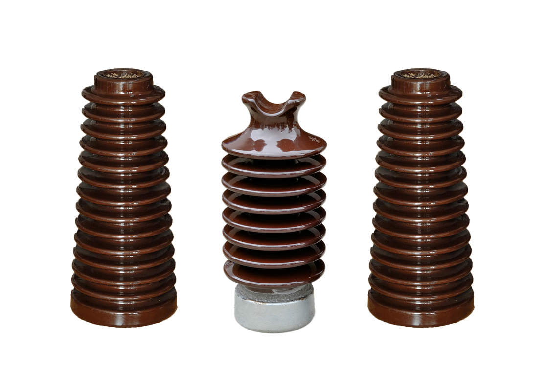 Brązowe porcelanowe izolatory słupowe o wysokości 381 mm 12,5 kN do dystrybucji energii elektrycznej
