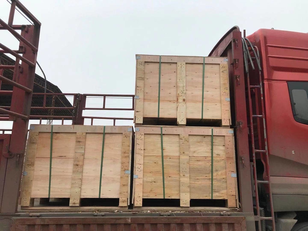 1kV 250A Transformatorowa tuleja porcelanowa z brązowym przeszkleniem
