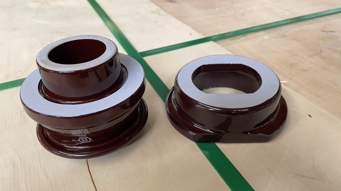 Tuleja transformatora zanurzona w oleju porcelanowym o konstrukcji OEM DIN 42530